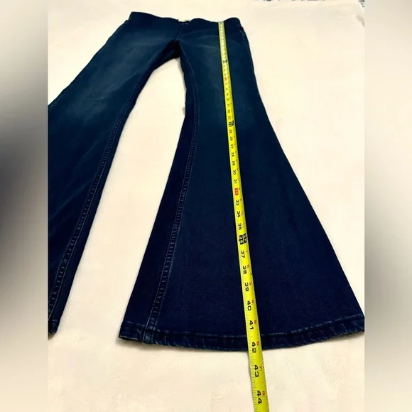 We The Free People Penny Pull On Flare Bell Bottom Jean Mid Rise Women’s Sz 29 - Picture 10 of 11